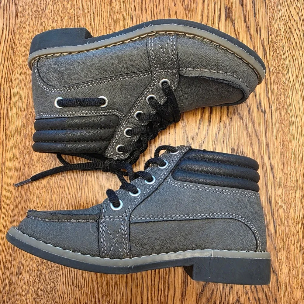 The Childrens Place Boys Sz 11 Grey Ankle Boots Size 11 Hiking Lace Up‎ High Top